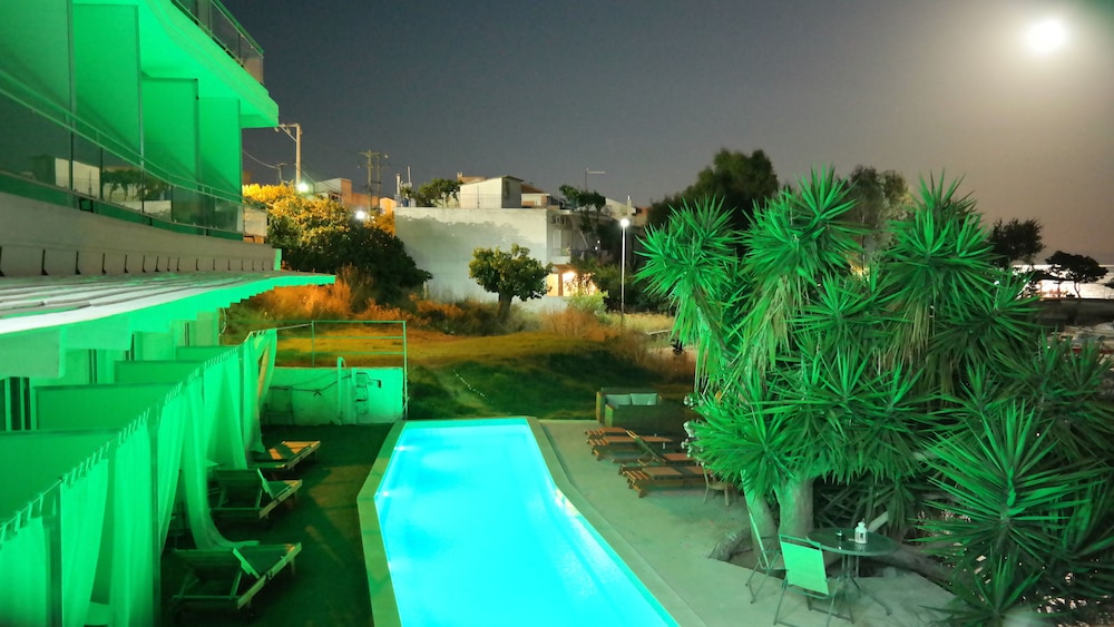 Double Room, Beachfront (Ground Floor) photo 3