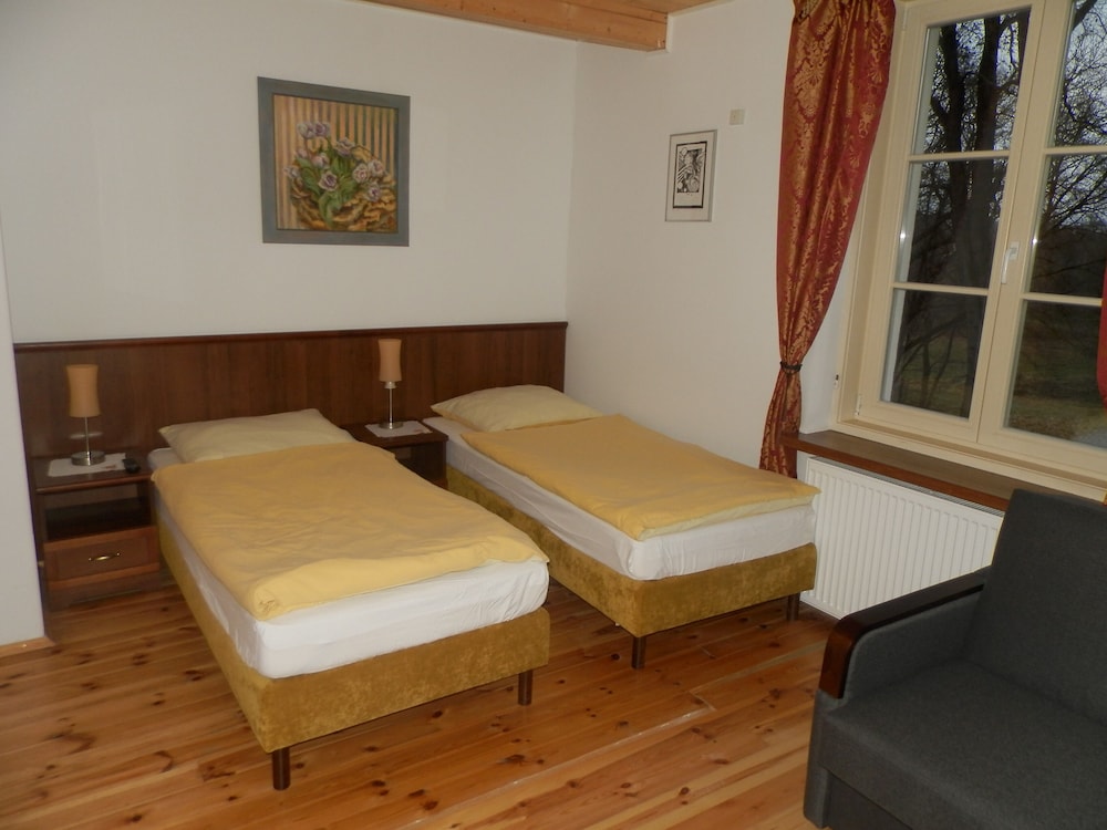 Double or Twin Room - Photo 1