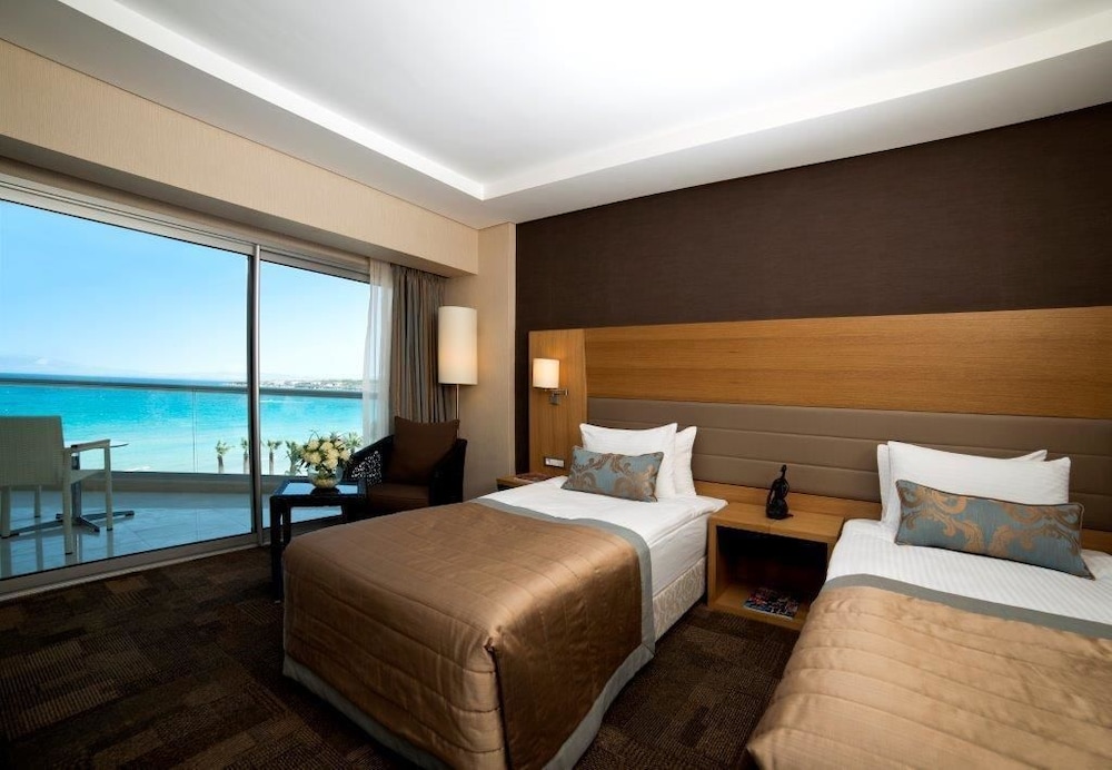 Standard Double or Twin Room, Sea View photo 2