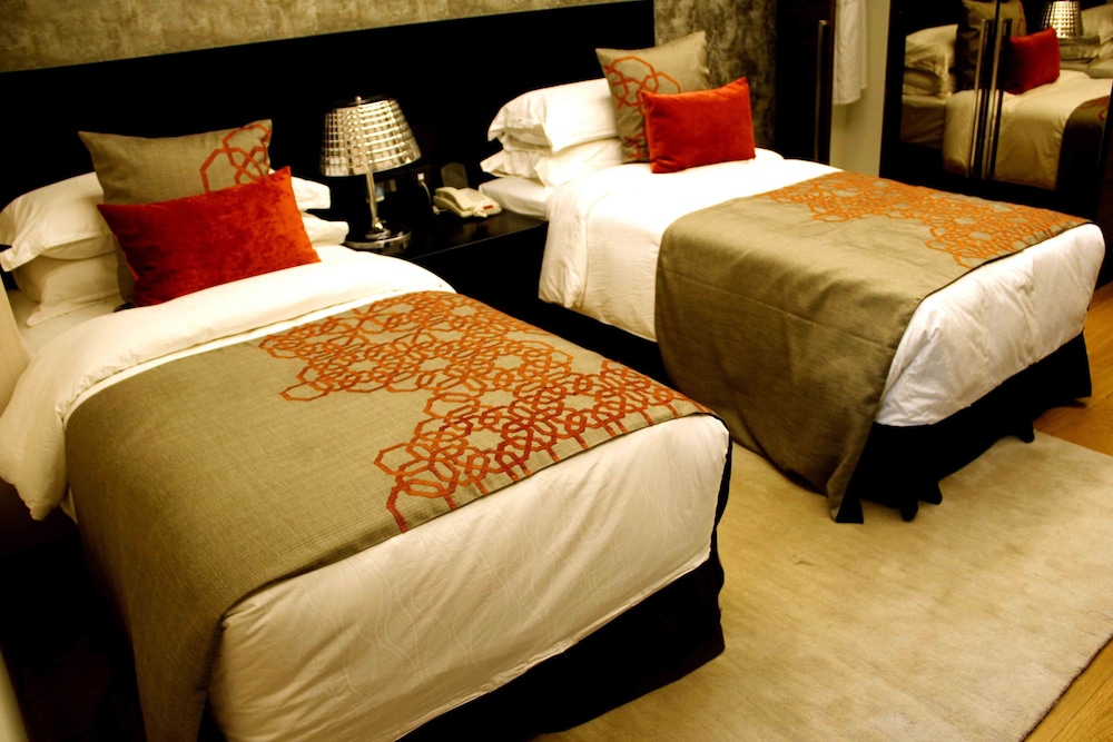Apartment, 2 Bedrooms - Photo 1