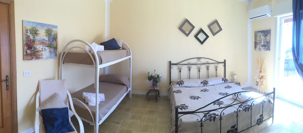 Panoramic Quadruple Room, Ensuite, Sea View