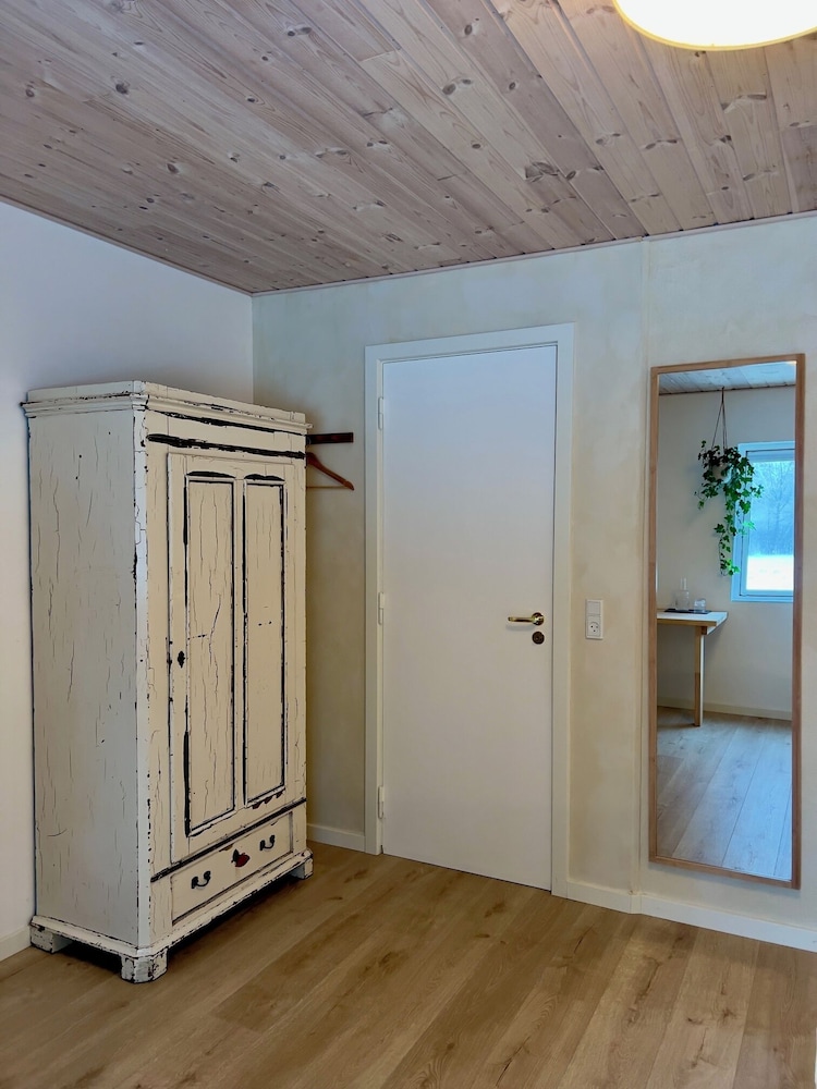 Classic Double or Twin Room, Lake View photo 2