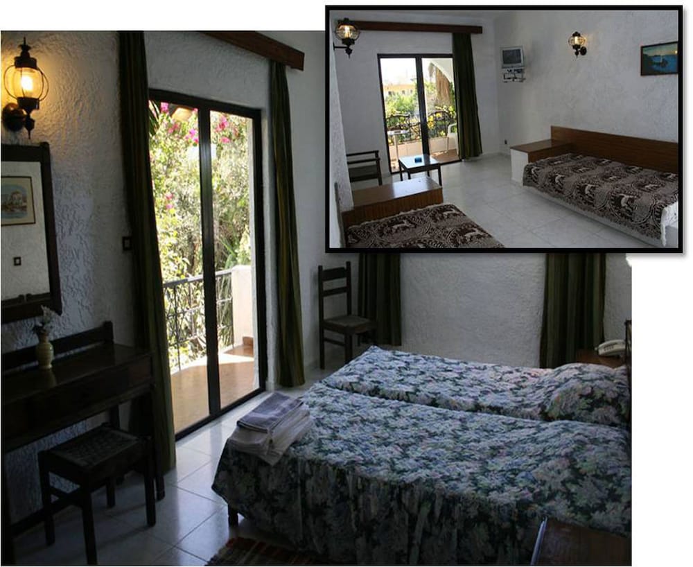 Family Room, Balcony, Garden View