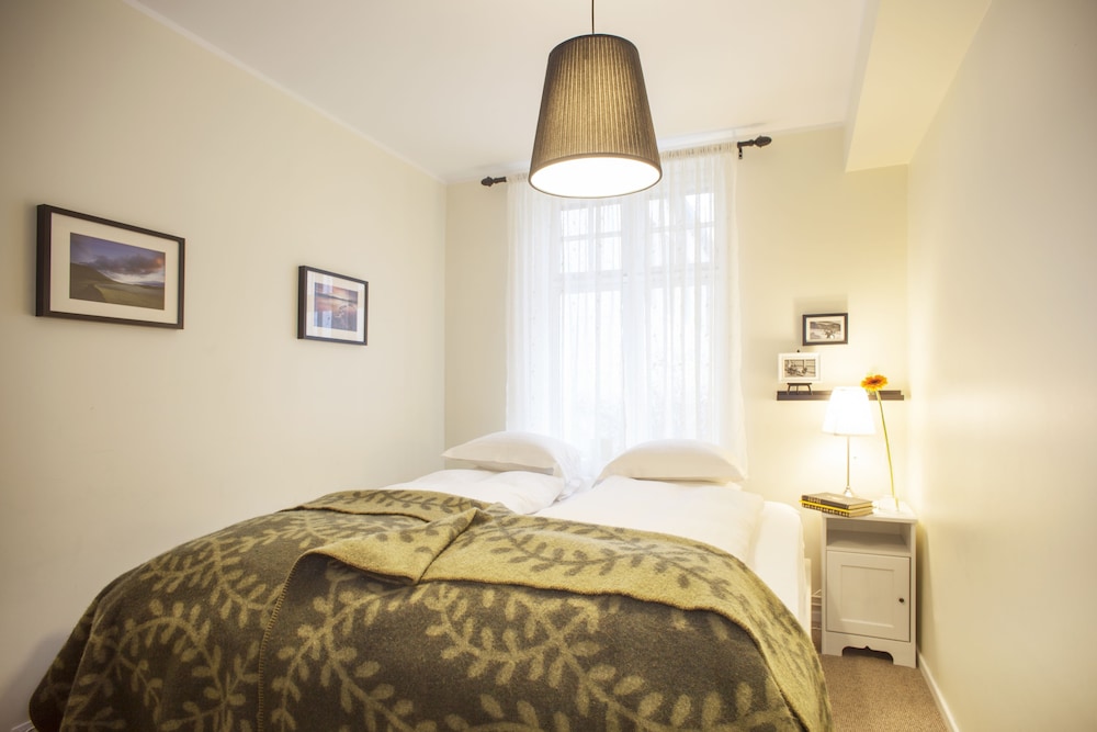 Apartment, 3 Bedrooms - Photo 10