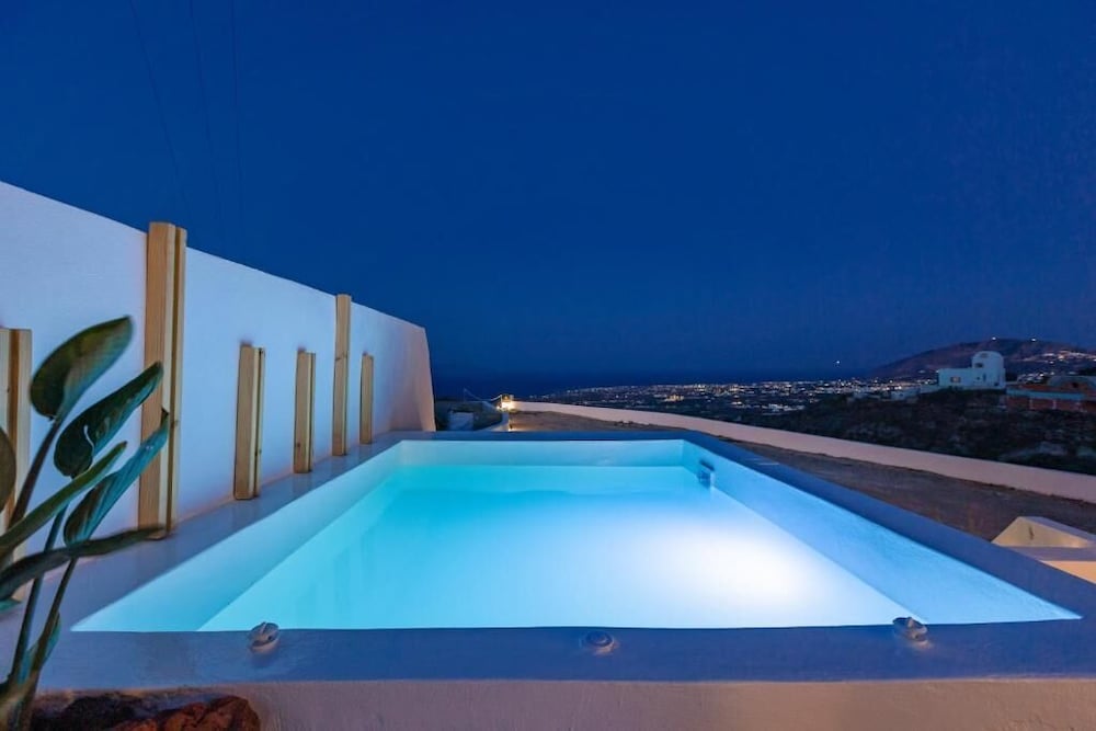 Deluxe Suite, Outdoor Jacuzzi, Sea View, Sigrid