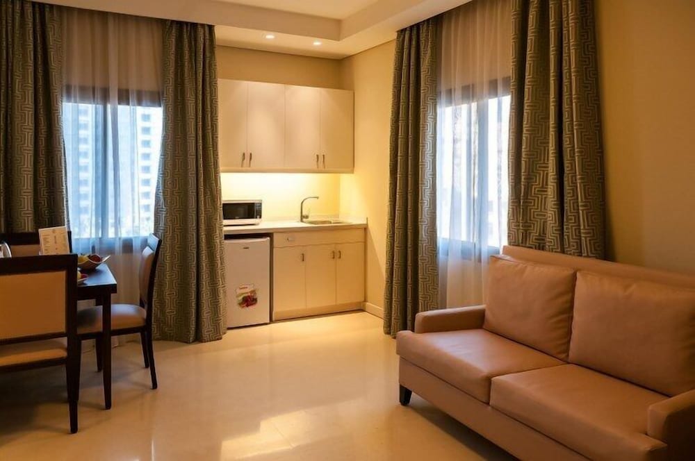 Parisian Suite, Kitchenette photo 3