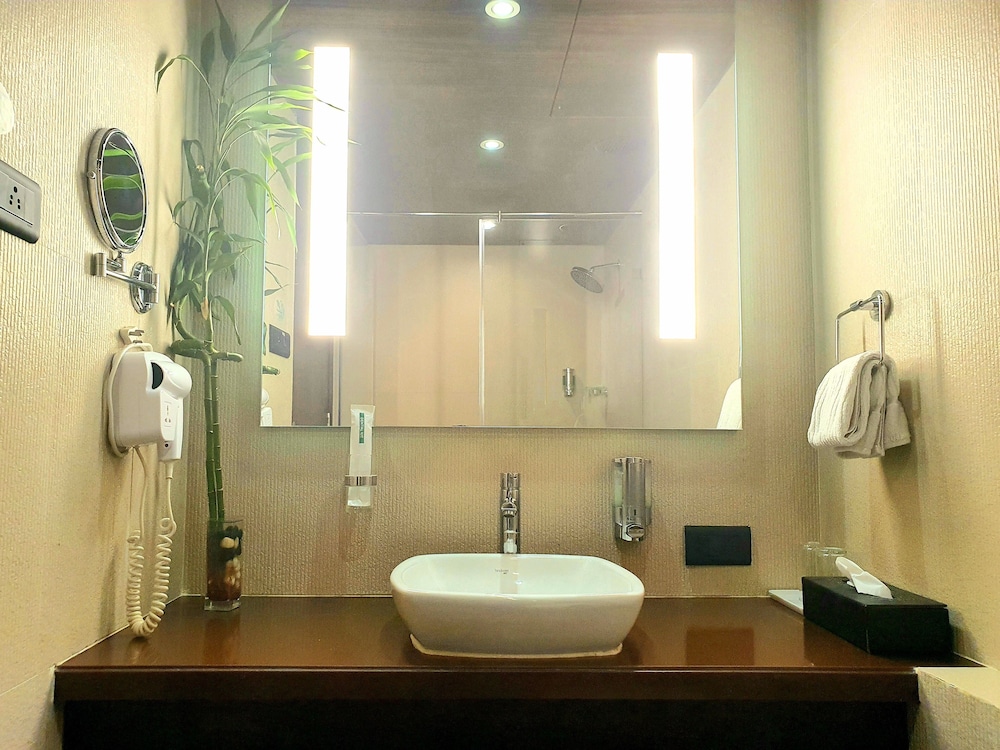 Super Deluxe Room - Photo 2