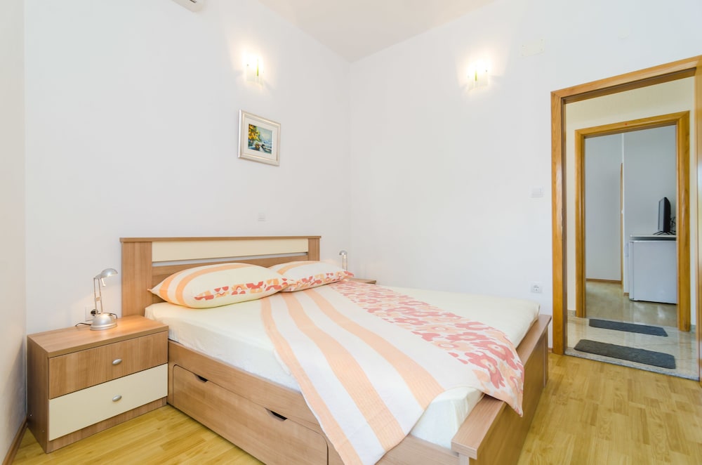 Double Room (Apartments &amp; Rooms Barišić - Do) photo 2