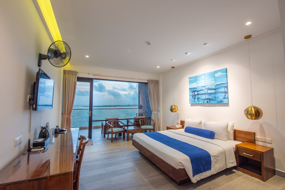 Deluxe Double Room, 1 Double Bed, Ocean View - Photo 5