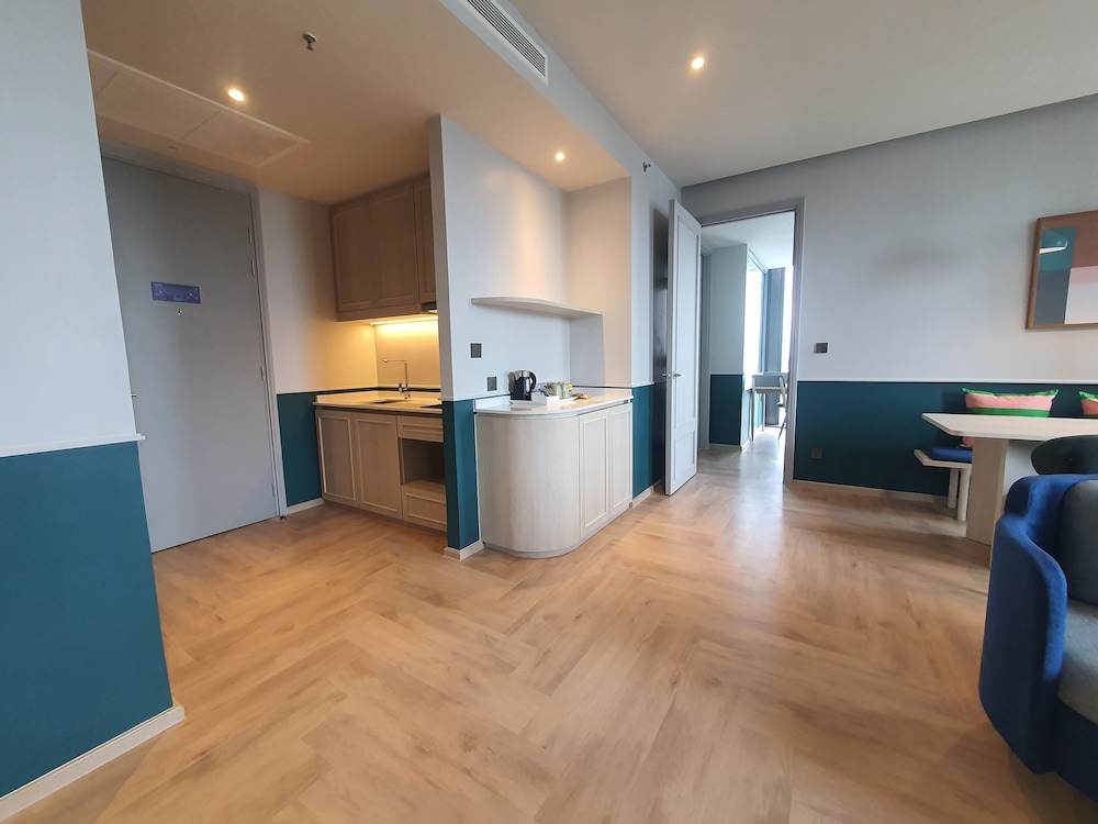 One Bedroom Suite photo 2