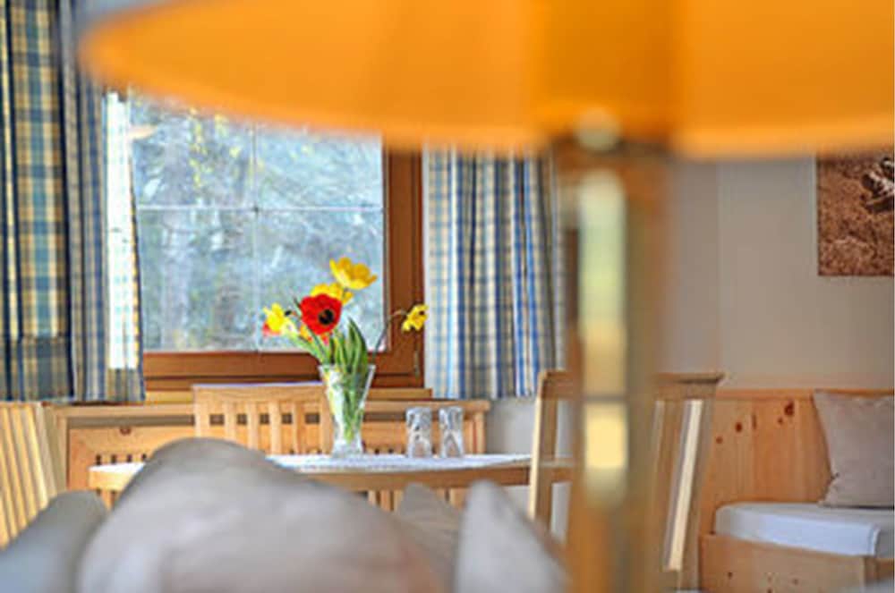 Quadruple Room, Balcony (Zirbenzimmer) photo 2