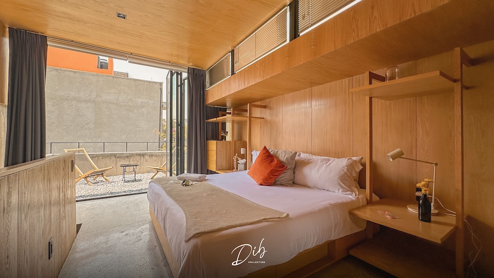 Design Loft, 1 King Bed photo 2