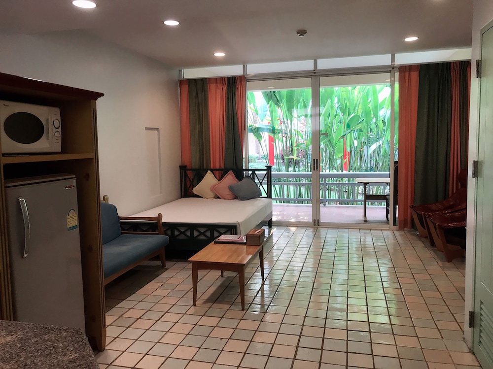 One Bedroom Duplex - Photo 3