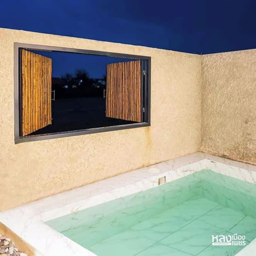 Superior Pool Villa - Photo 13