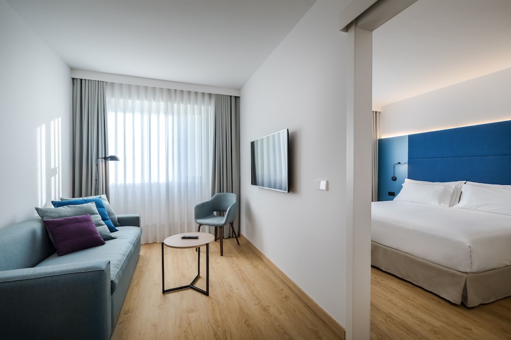 Premium Room - Photo 6