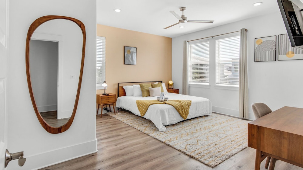 House, Multiple Beds, Patio, Garden View (Sea La Vie in Miramar Beach) photo 3