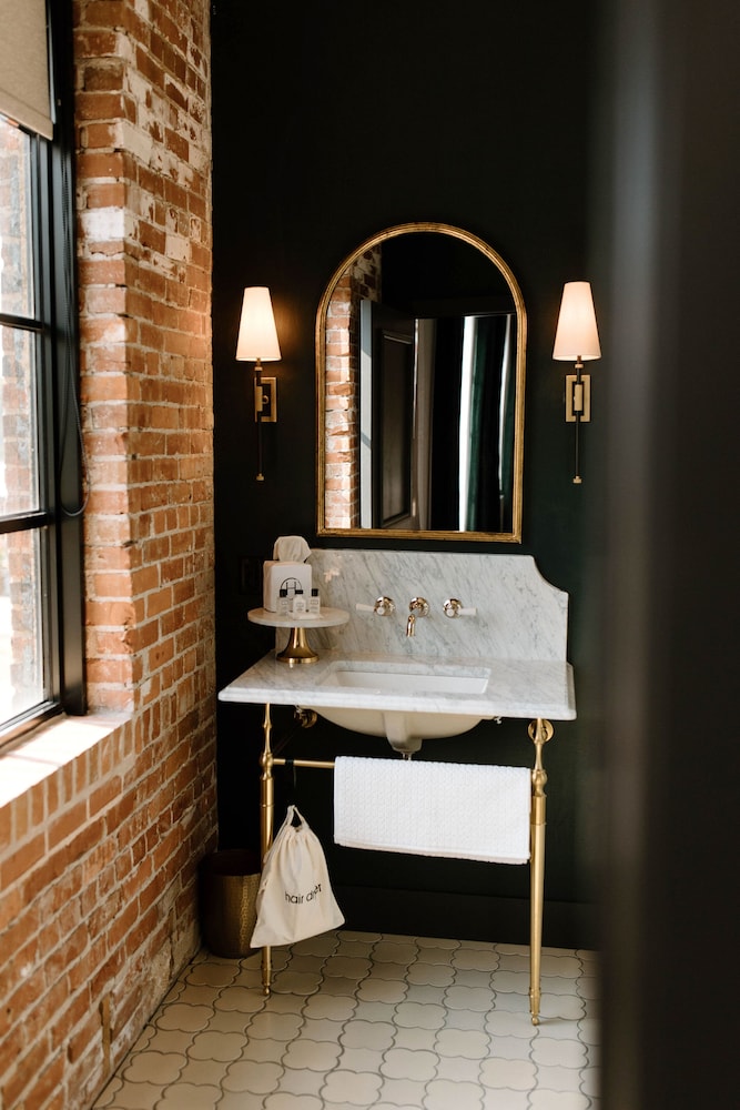 Room 2 - The Jean de La Fontaine (Steam Shower) photo 2