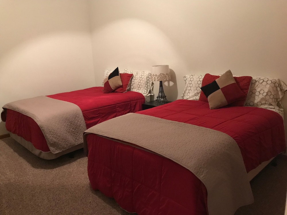 Condo, Multiple Beds (Downtown Condominium with LAKE & BAY ) photo 1