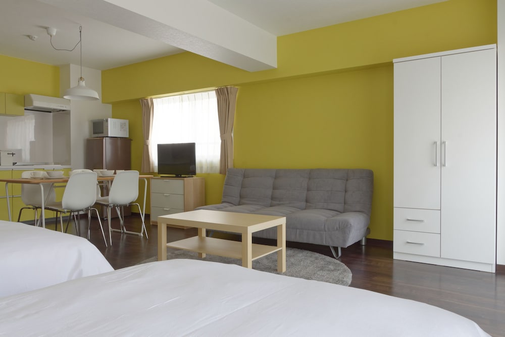 Simple Room photo 2