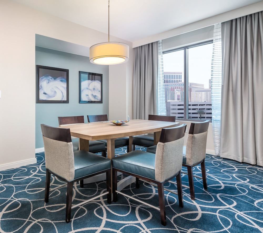 Presidential Suite, 4 Bedrooms thumbnail 5