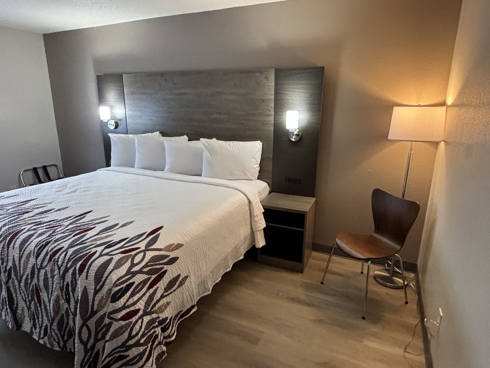 Superior Room, 1 King Bed, Non Smoking - Photo 3