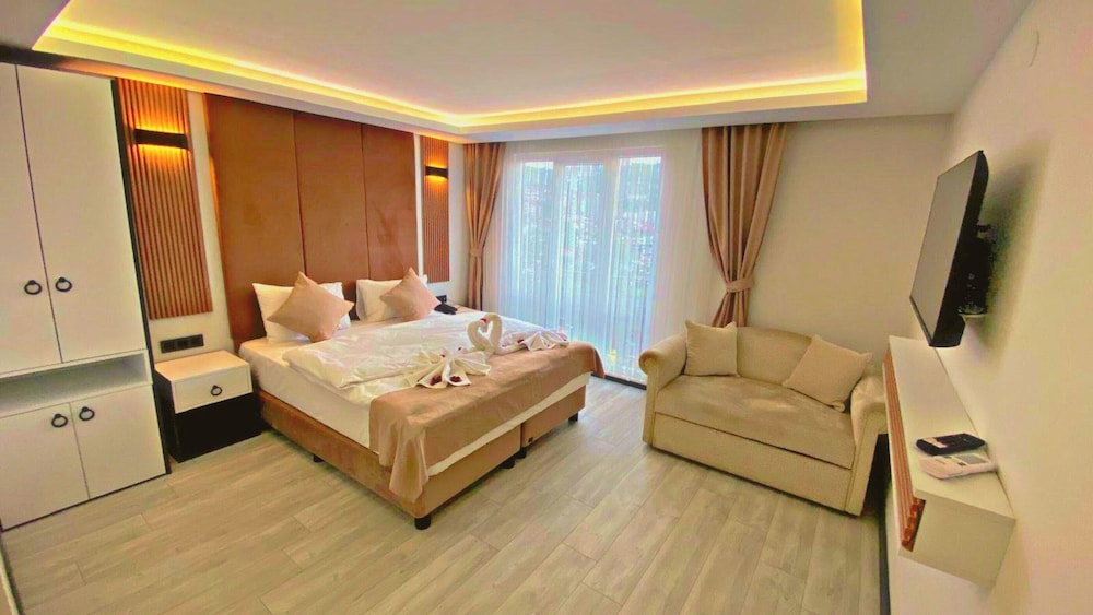 Family Room, City View