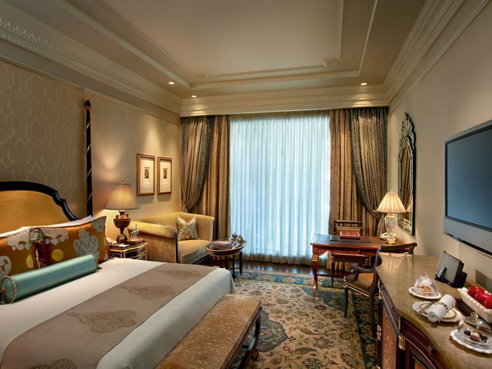 Royal Room (Club) - Photo 1