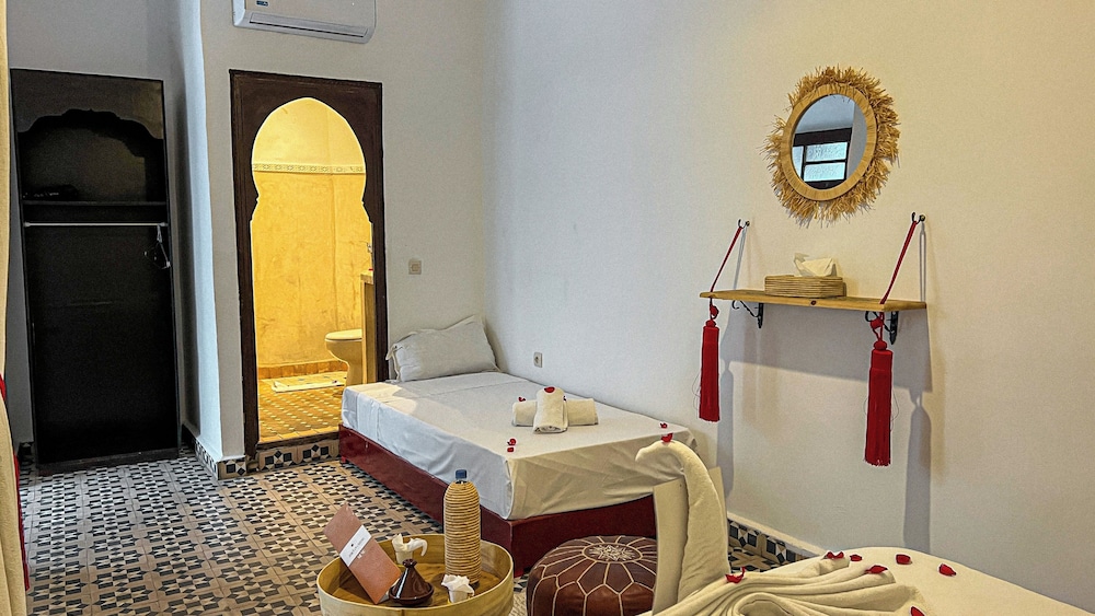 Standard Room - Photo 8