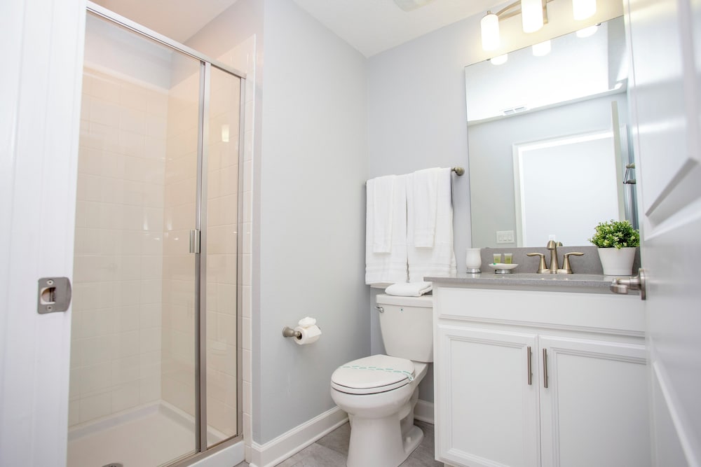Luxurious 5 Bedroom w Pool Close to Disney 9017 Championsgateresort, 写真 14