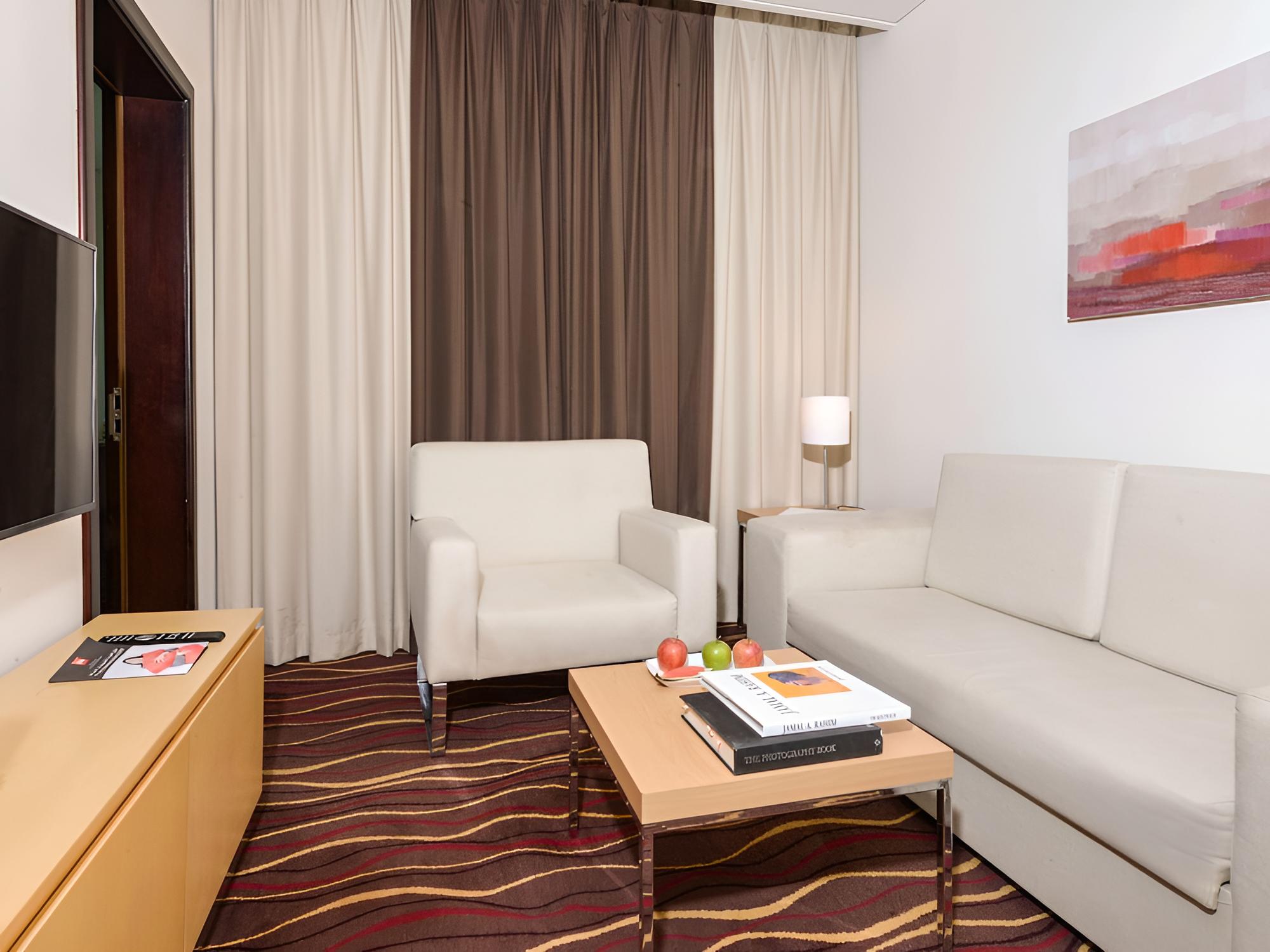Suite, 1 Bedroom photo 1