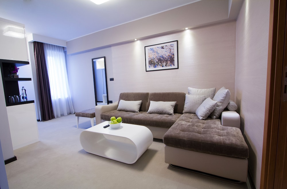 Executive Suite, City View photo 3