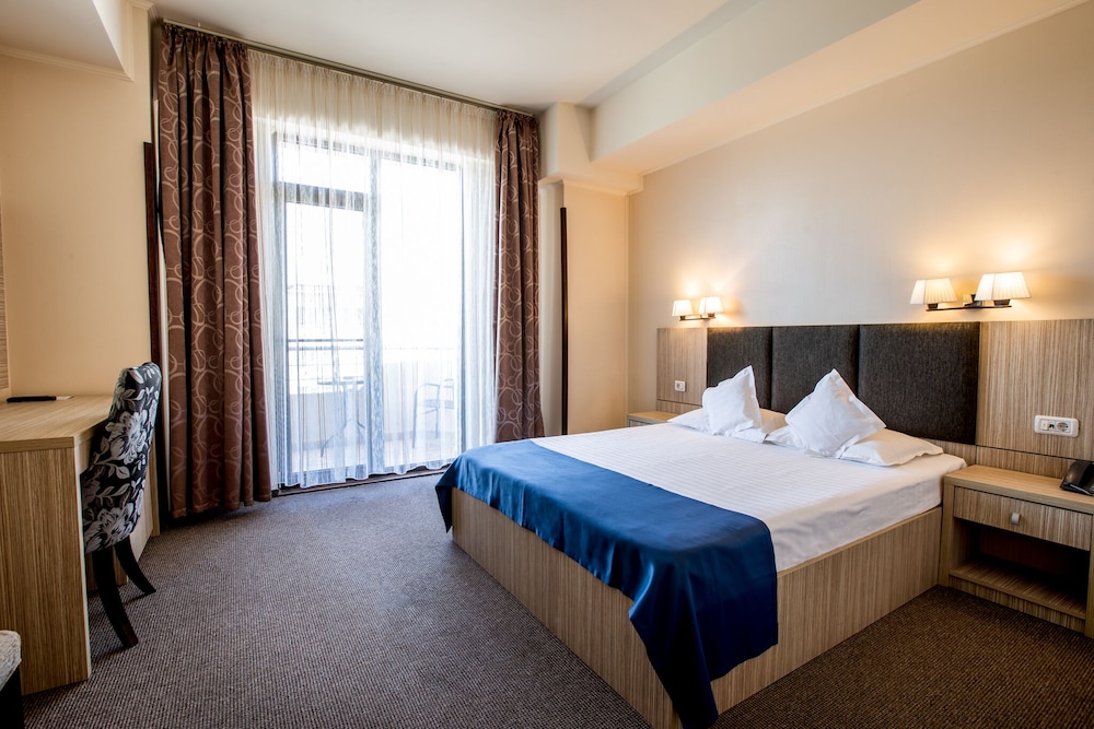Standard Double Room - Photo 1