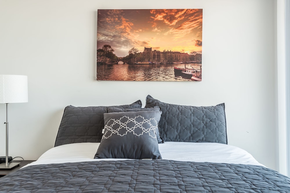 Standard Condo, 2 Bedrooms, Accessible, City View