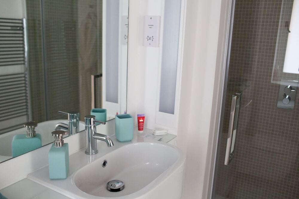 Deluxe Penthouse, 1 Double Bed, Balcony, Garden View photo 2