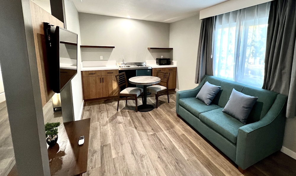Family Suite, Multiple Beds photo 2
