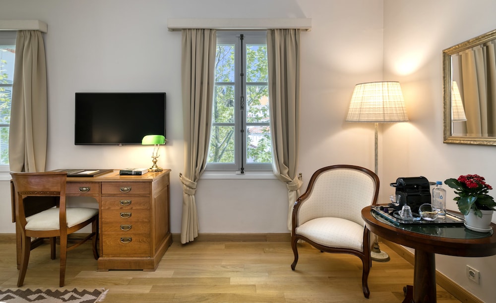Superior Room - Photo 5