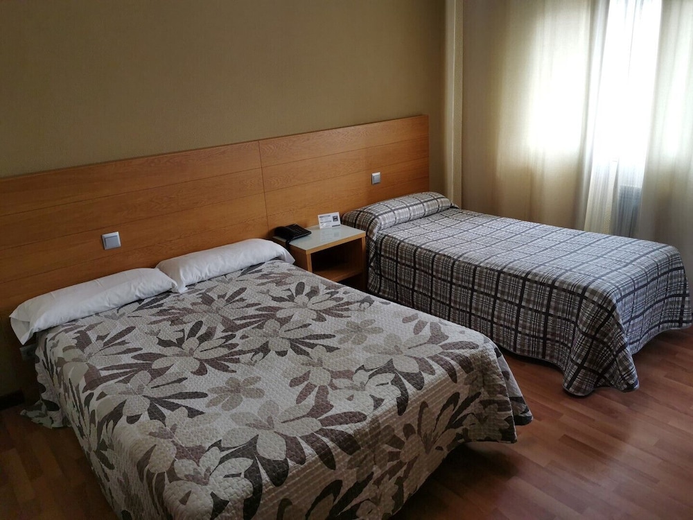 Basic Triple Room - Photo 8