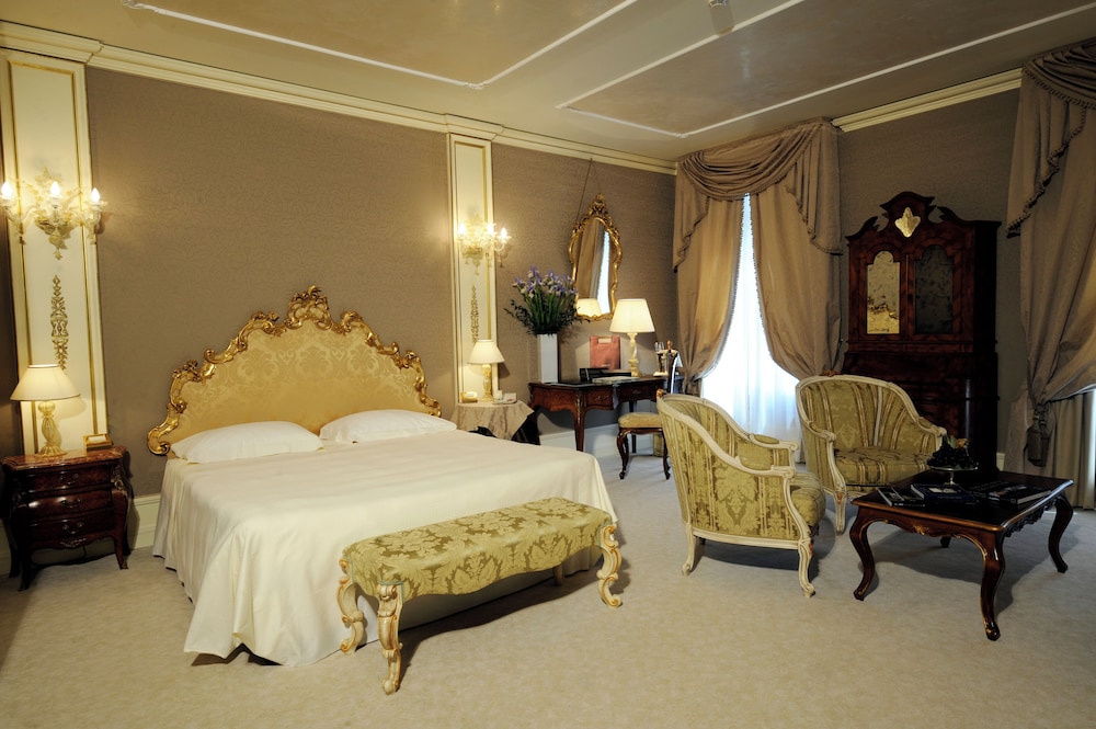 Available room