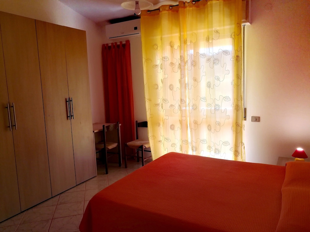 Classic Double Room, Private Bathroom, Garden View photo 2