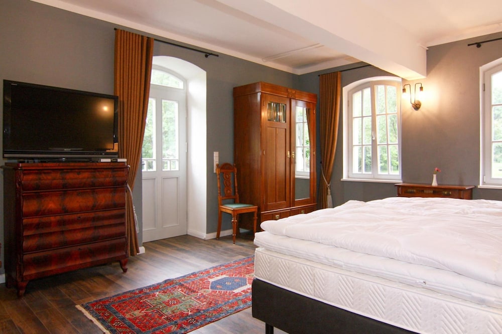 Classic House, 4 Bedrooms photo 2