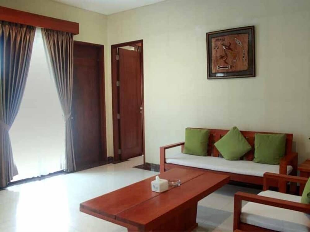 Presidential Double Room, Beach View photo 3