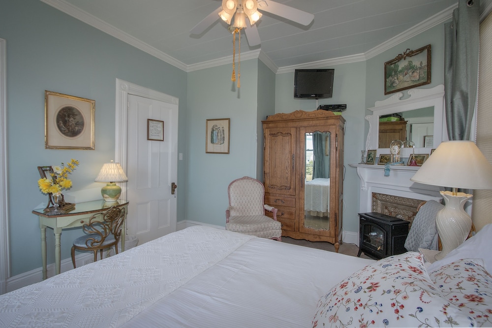 Room, 1 Queen Bed (Room 2) photo 1
