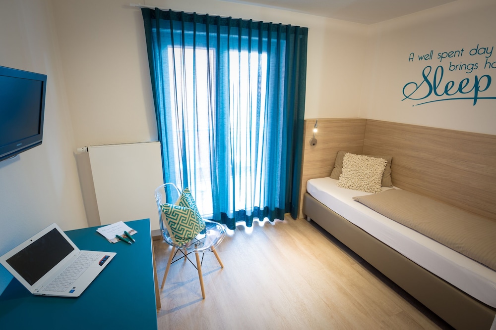 Comfort Single Room, Private Bathroom