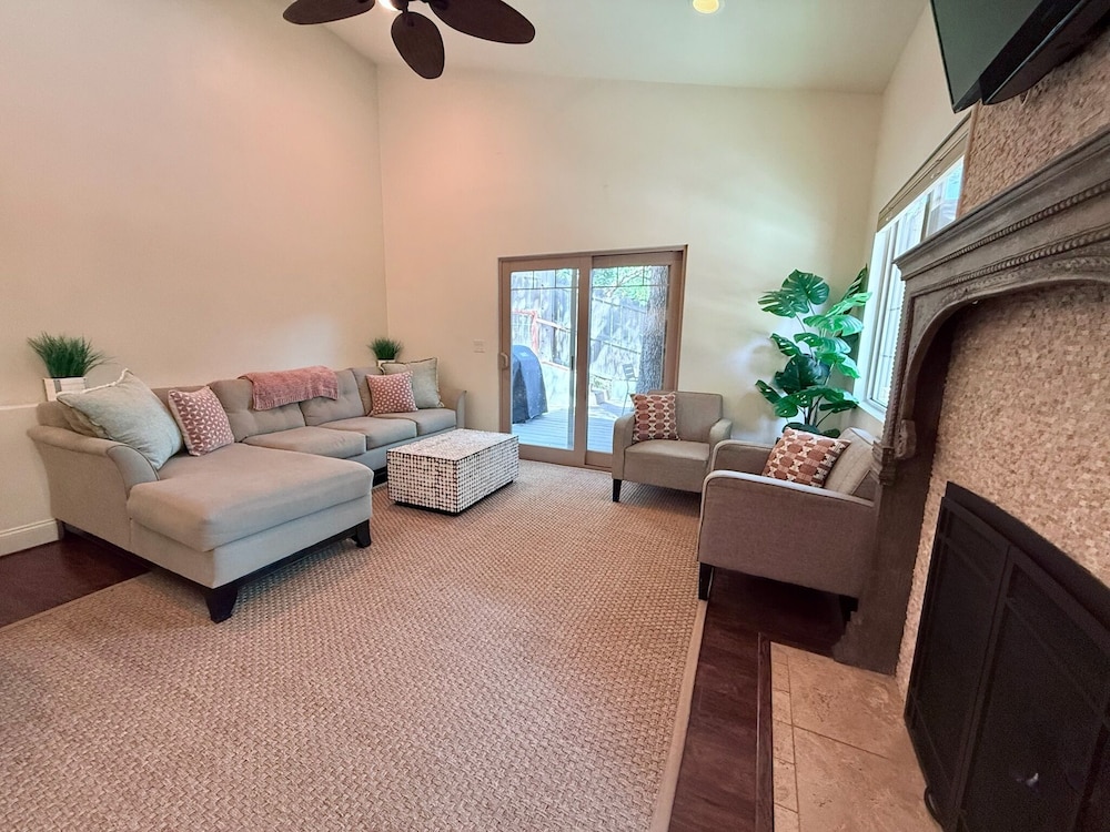 House, Multiple Beds, Patio, Garden View (Filbert Reserve)
