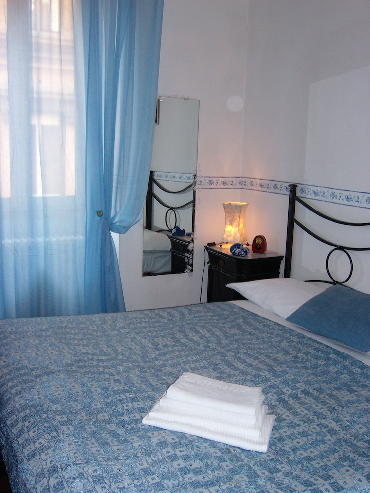 Single Room, Shared Bathroom
