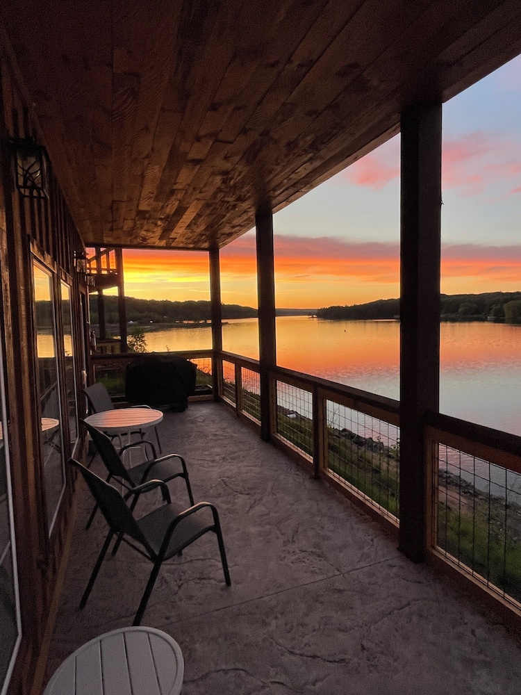 Cabin 23A, Pet Friendly, Non-Smoking