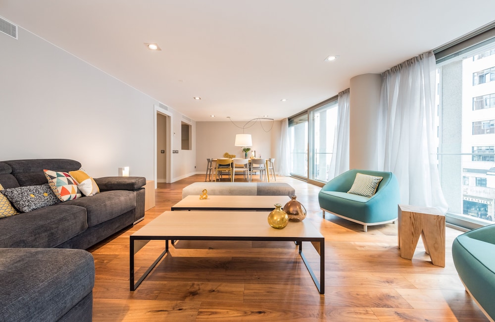 Grand Apartment, 3 Bedrooms - Photo 12