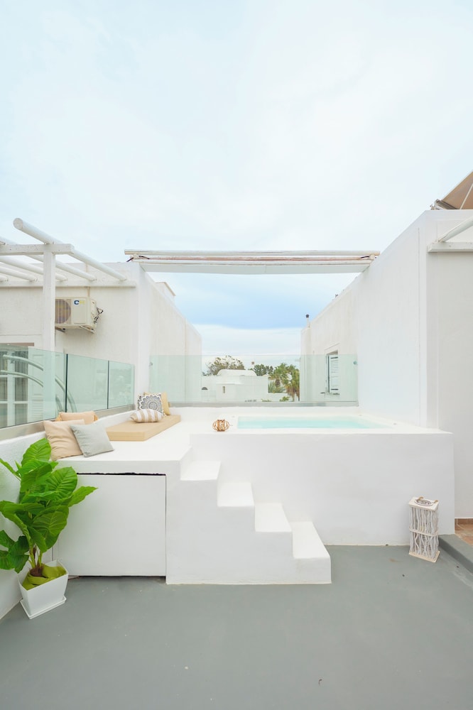 Luxury Apartment