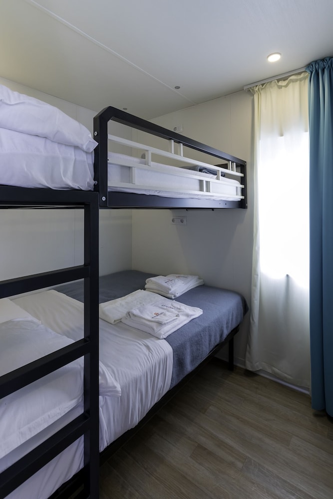 Luxury Mobile Home photo 2
