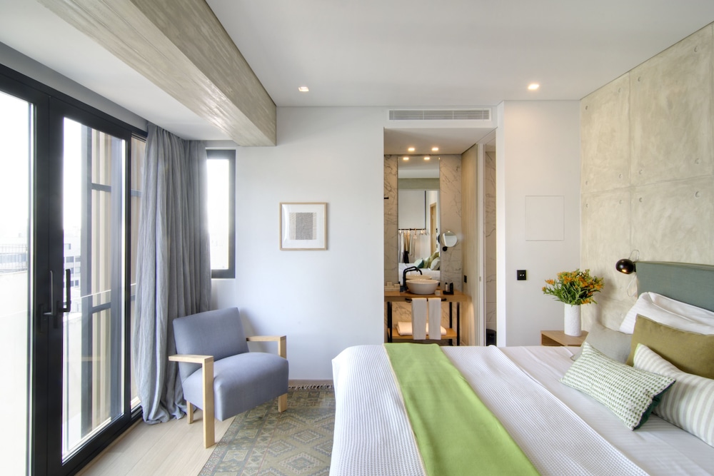 Athenean Suite, City View photo 2